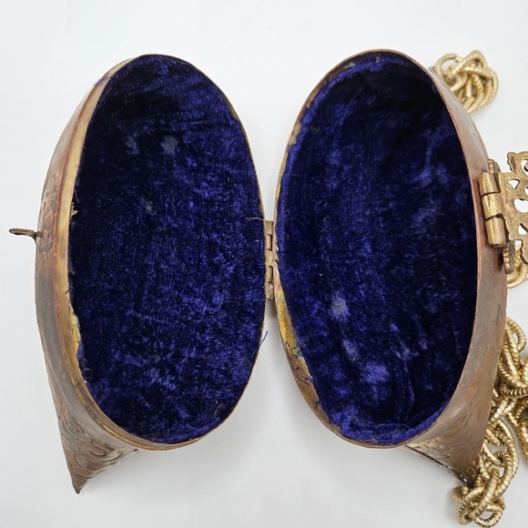 VINTAGE Brass and Copper Metal Pillow Box Embossed Purse Bag - Picture 5 of 8